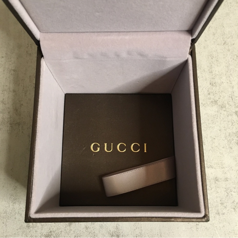 EUC Gucci Mother of Pearl Marina Chain Bracelet Watch - Picture 15 of 16